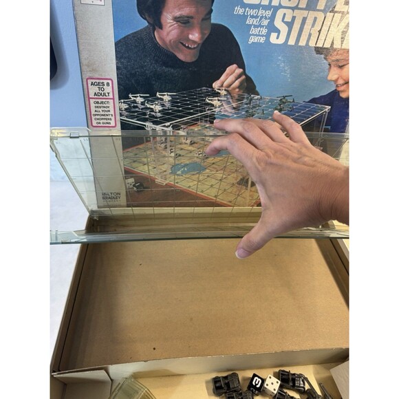 Vintage 1976 Chopper Strike Board Game – Milton Bradley 100% COMPLETE Orig Box - Picture 4 of 16